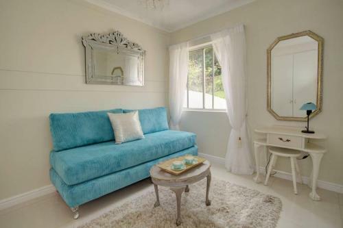 L`azur : Elegant Apartment With Sea View