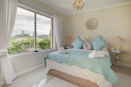 L`azur : Elegant Apartment With Sea View