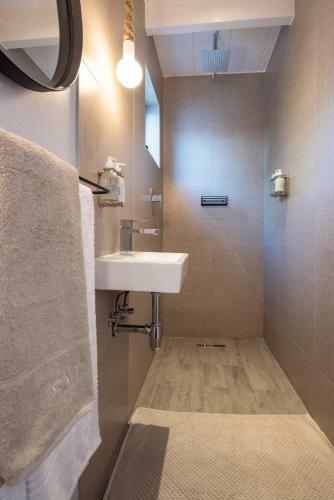 Hostal Salt Boutique Guesthouse