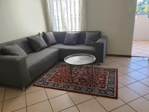 87 El De Vino Apartment