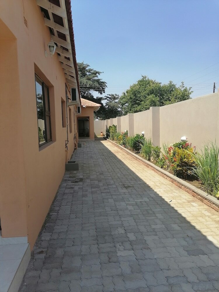 Hostal 848 Guest House