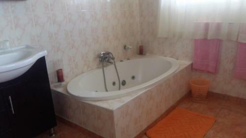 Immaculate 6-bed House In Harare