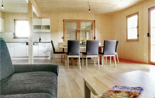 Three-bedroom Holiday Home In Altaussee