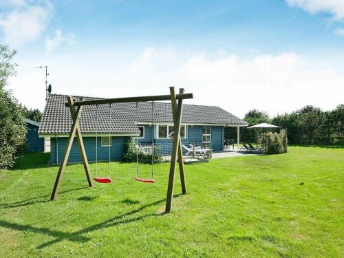 Three-bedroom Holiday Home In Oksb�l 8