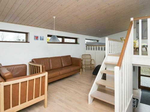 Three-bedroom Holiday Home In Bjert 5