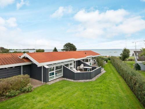Two-bedroom Holiday Home In Bjert 2
