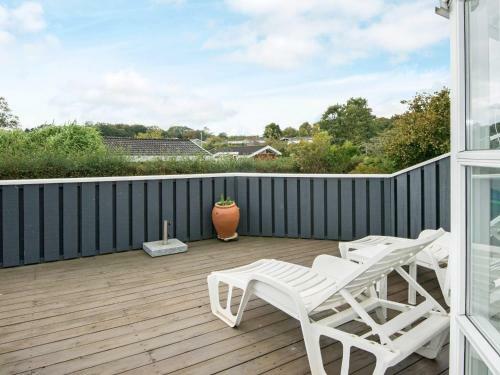 Two-bedroom Holiday Home In Bjert 2