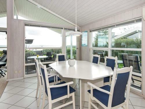Two-bedroom Holiday Home In Bjert 2