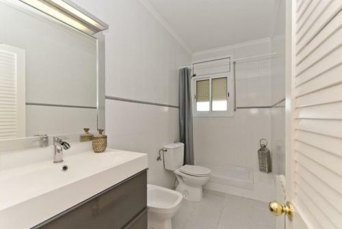 Montbarbat Villa Sleeps 8 Pool Wifi