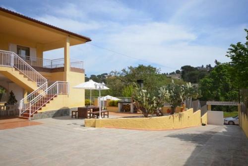 Montbarbat Villa Sleeps 8 Pool Wifi