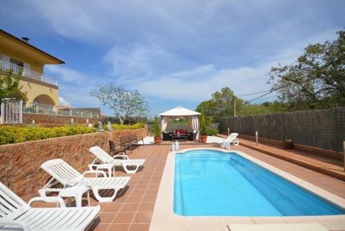 Montbarbat Villa Sleeps 8 Pool Wifi