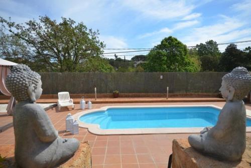 Montbarbat Villa Sleeps 8 Pool Wifi