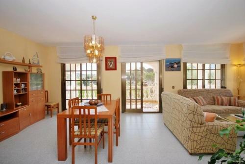 Montbarbat Villa Sleeps 8 Pool Wifi