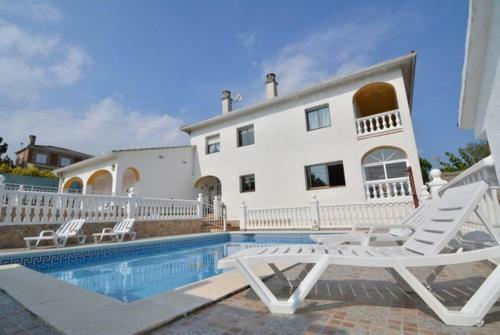 Montbarbat Villa Sleeps 8 Pool Wifi