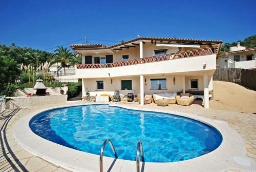 Montbarbat Villa Sleeps 8 Pool Wifi