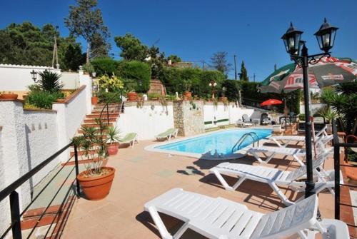 Montbarbat Villa Sleeps 6 Pool Wifi