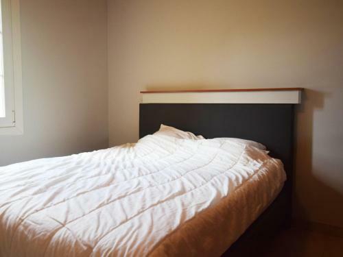 Tranquil Holiday Home In Les Vans, Ardeche With Pool