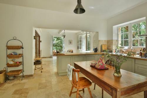 Montfort-en-chalosse Villa Sleeps 10 Pool Wifi