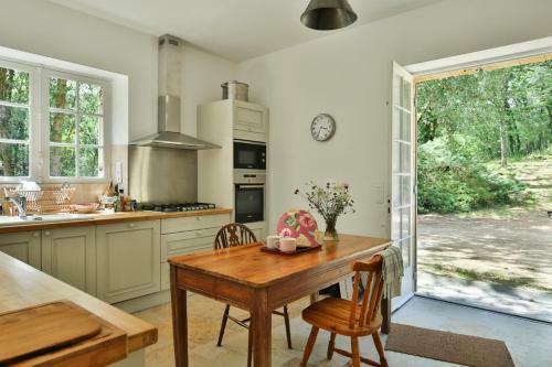 Montfort-en-chalosse Villa Sleeps 10 Pool Wifi