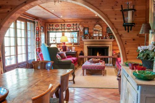 Mussillon Chalet Sleeps 10 Wifi