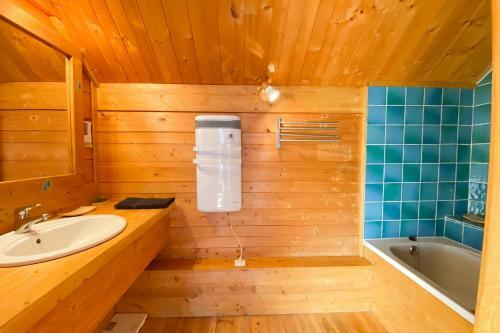 Le Troll Hameau Des Chazals Nevache Hautes Alpes