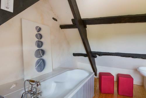 Saint-meen-le-grand Chateau Sleeps 15 Pool Air Con