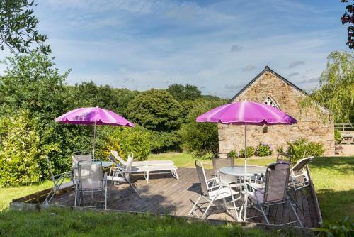 Saint-meen-le-grand Chateau Sleeps 15 Pool Air Con
