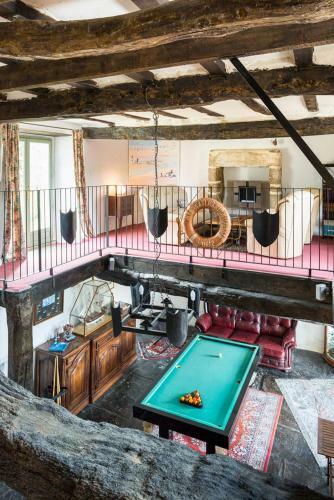 Saint-meen-le-grand Chateau Sleeps 15 Pool Air Con