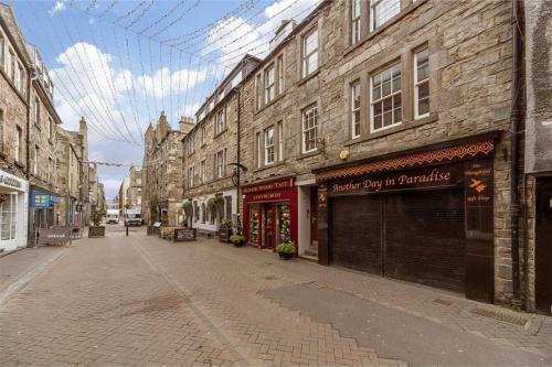 Rose Street - Watchmakers Apartment