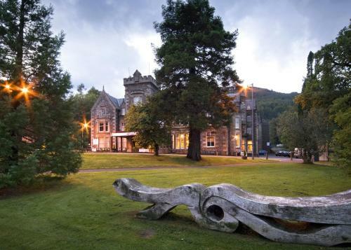 The Tarbet Hotel