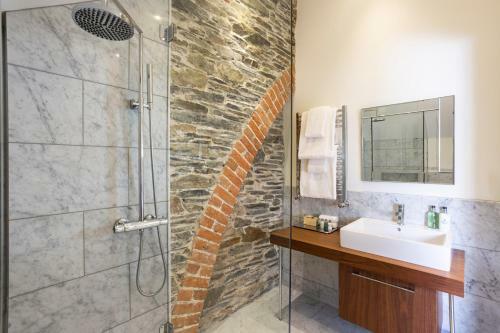 Woodland Villa Sleeps 16 Pool Air Con Wifi