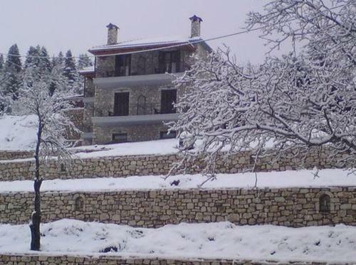 Hostal Kaloneri Rooms