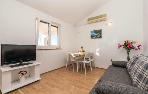 Two-bedroom Apartment In Caska