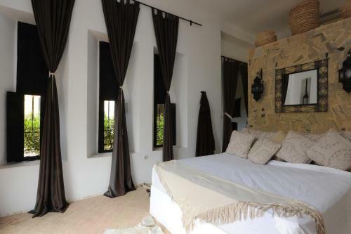 Hotel Fawakay Villas