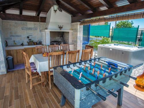 Luxurious Villa In Vizinada With Swimming Pool
