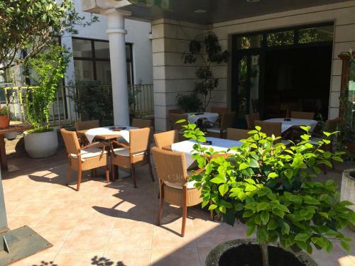 Villa Royal Apartments