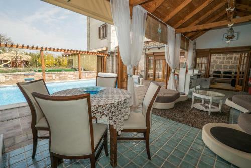 Villa Malom Luxury Resort