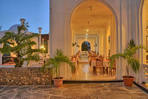 Hotel Kaskazi Beach Resort