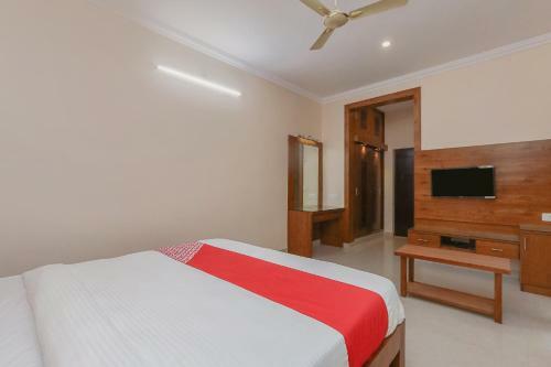 Hotel Oyo 24264 Monisha Residency