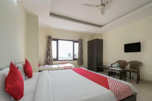 Hostal Oyo 10753 Hotel Triund Regency