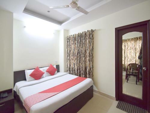 Hostal Oyo 10753 Hotel Triund Regency