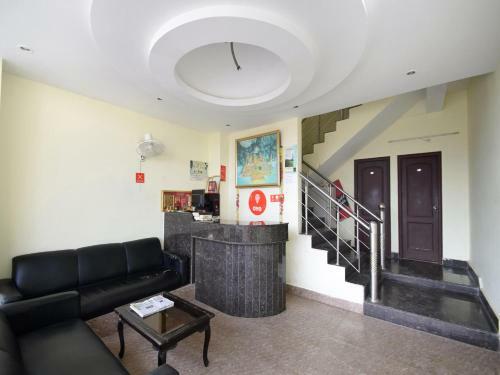 Hostal Oyo 10753 Hotel Triund Regency