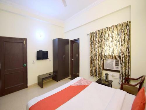 Hostal Oyo 10753 Hotel Triund Regency
