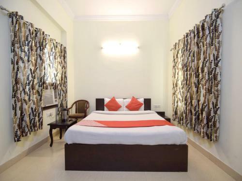 Hostal Oyo 10753 Hotel Triund Regency