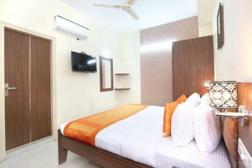 Oyo 10891 Hotel Starwood