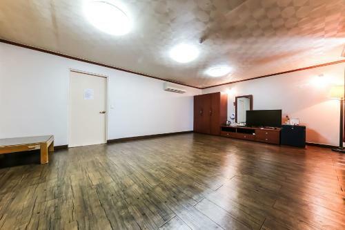 Kyungha Spa Hotel