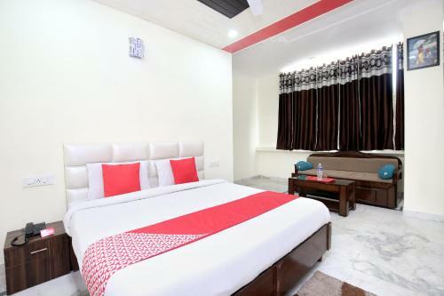 Oyo 15644 Hotel Karma