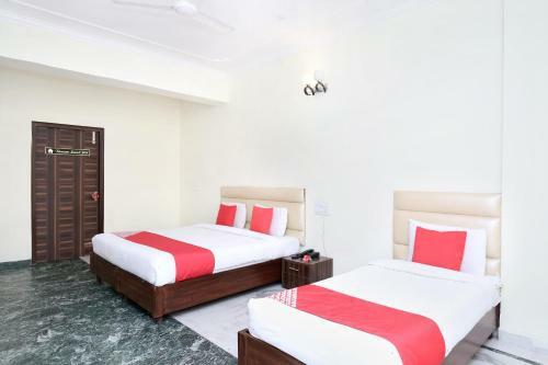 Oyo 15644 Hotel Karma