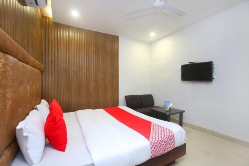 Oyo 24778 Hotel 24