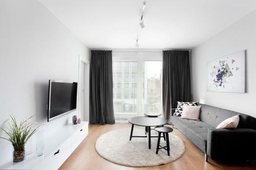 Ms Apartments 4 Seasons III